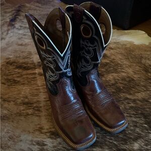 Ariat Brown Leather Cowboy Boots with Black Embroidered Shaft